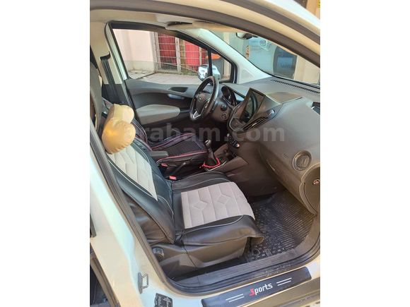 Sahibinden Ford Tourneo Courier 1.6 TDCi Titanium Plus 2017 Model 
