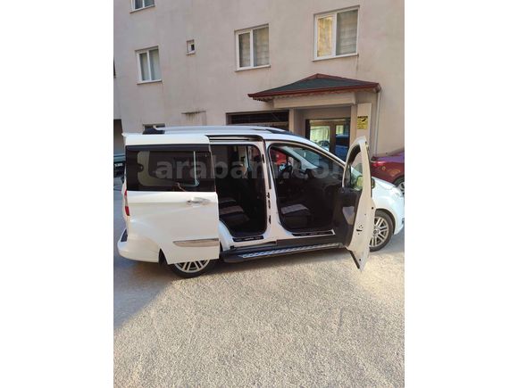 Sahibinden Ford Tourneo Courier 1.6 TDCi Titanium Plus 2017 Model 