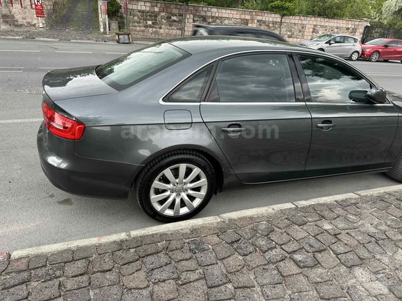 Sahibinden Audi A4 Sedan 2.0 TDI   Limousine paket 
