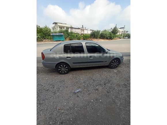 Sahibinden Renault Clio 1.4 RNA 2000 Model