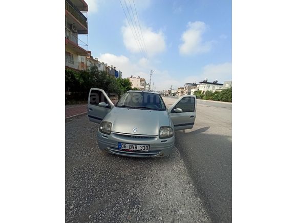 Sahibinden Renault Clio 1.4 RNA 2000 Model