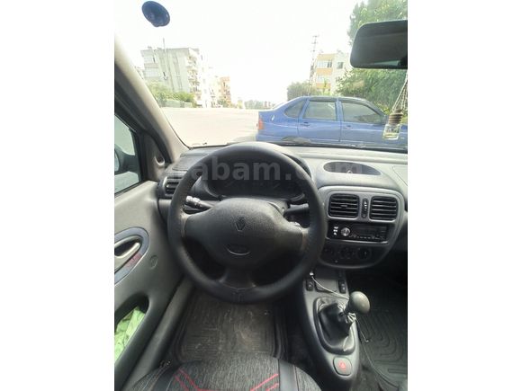 Sahibinden Renault Clio 1.4 RNA 2000 Model