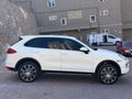 OTOMATİK PORSCHE CAYENNE 3.0 DİESEL BAYİ ÇIKIŞLI FULL