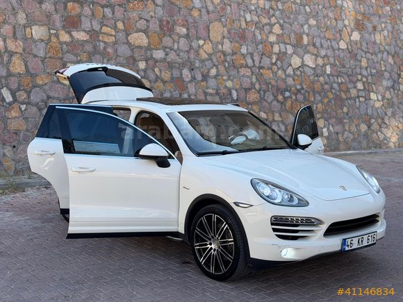 OTOMATİK PORSCHE CAYENNE 3.0 DİESEL BAYİ ÇIKIŞLI FULL