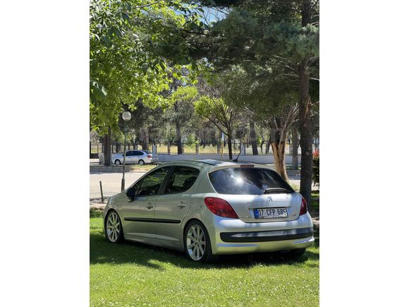 Sahibinden Peugeot 207 1.4 HDi Trendy 2009 Model 