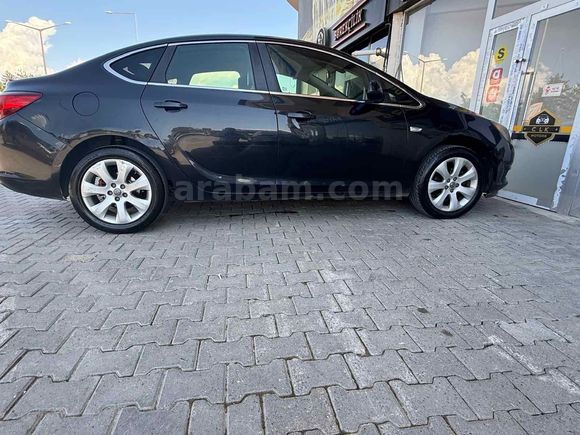 Galeriden Opel Astra 1.6 Edition 2014 Model Muş