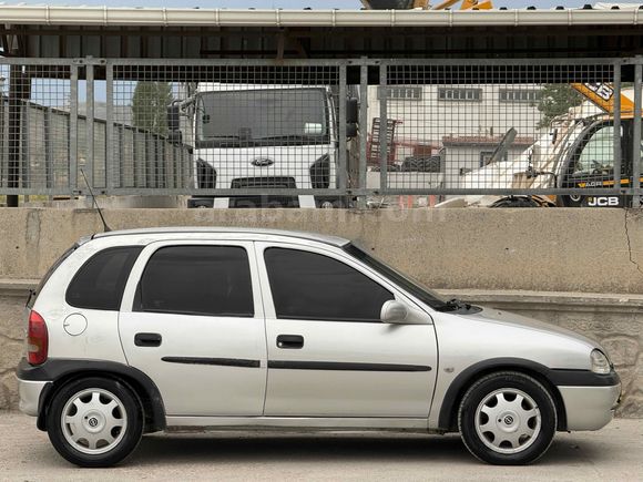 SIFIR MOTOR MASRAFSIZ Opel Corsa 1.4 CD 1999 Model Ankara