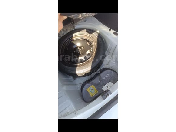 pazarlıksık tek fiyat      1.5 dCi Joy 2015 Model