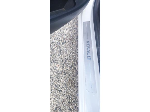 pazarlıksık tek fiyat      1.5 dCi Joy 2015 Model