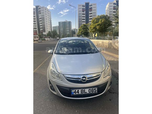 Sahibinden satılık temiz opel corsa