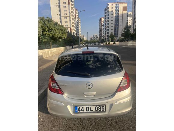 Sahibinden satılık temiz opel corsa
