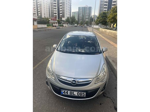 Sahibinden satılık temiz opel corsa