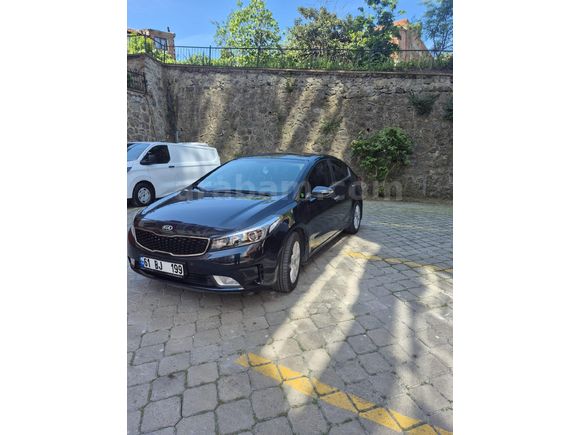 Öğretmenden 79000 KM Kia Cerato 1.6 CRDi Concept Plus 2016 Model