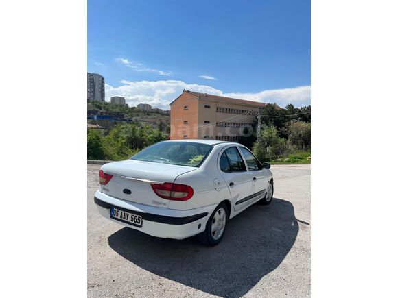 Sahibinden Renault Megane 1.6 RXT 2000 Model
