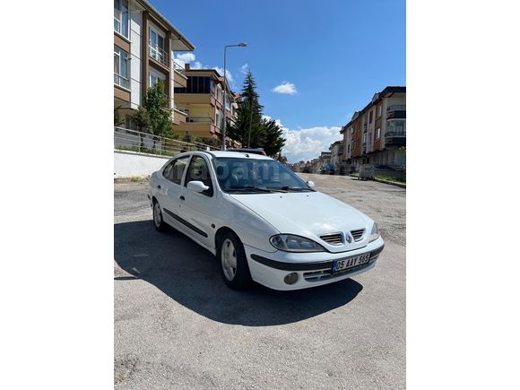 Sahibinden Renault Megane 1.6 RXT 2000 Model