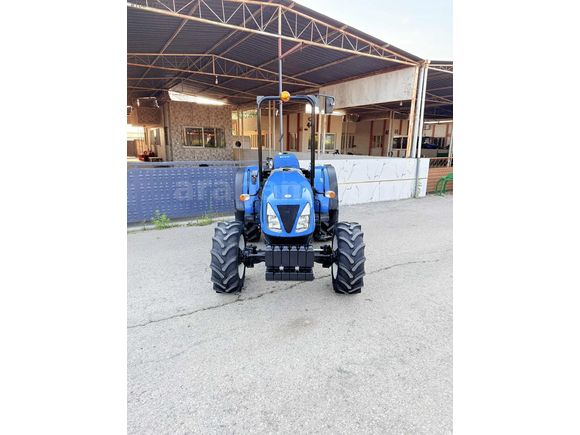 2021 model NEW HOLLAND T580B