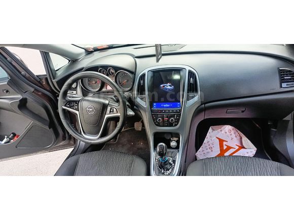 Tesla Ekranlı Opel Astra J