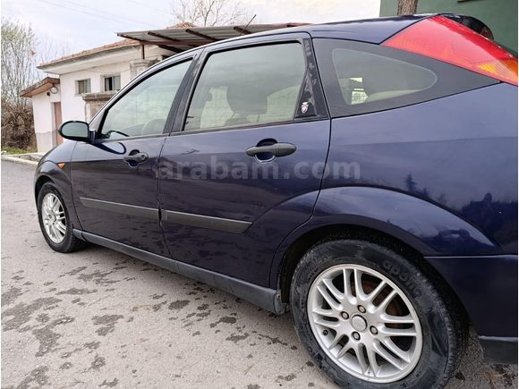 Sahibinden Ford Focus 1.6 Ghia 2001 Model