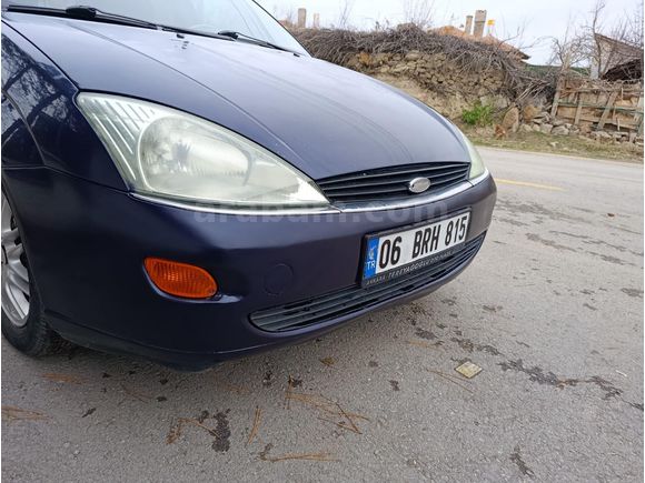 Sahibinden Ford Focus 1.6 Ghia 2001 Model