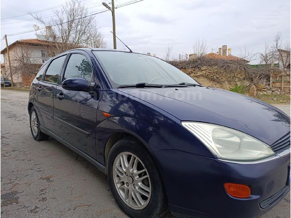 Sahibinden Ford Focus 1.6 Ghia 2001 Model