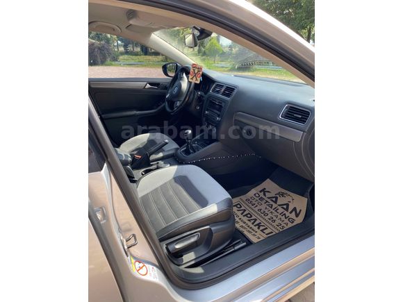 Bayandan temiz Jetta 1.6 TDi Comfortline 2012 Model 
