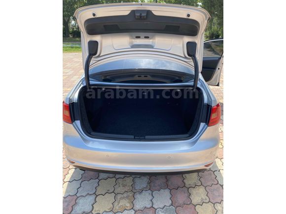 Bayandan temiz Jetta 1.6 TDi Comfortline 2012 Model 