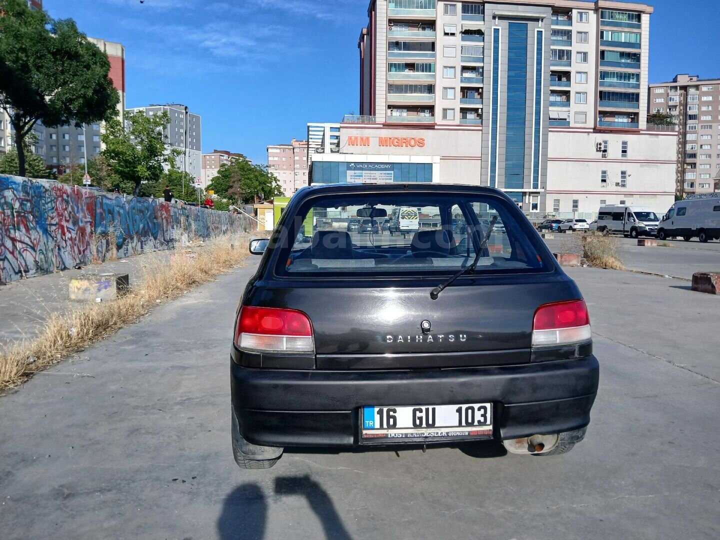 Sahibinden Daihatsu Charade 1.3 CX 1998 Model İstanbul 343.000 km Siyah 3