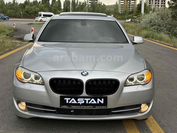 Galeriden BMW 5 Serisi 525d xDrive Premium 2012 Model  2015 çıkışlı 