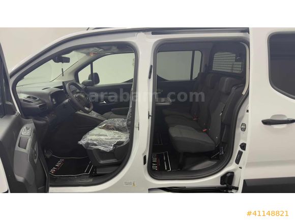 JOY AUTO 2026 '0' KM OPEL COMBO EDİTİON PRO EKRAN/YÜKSEK KONSOL