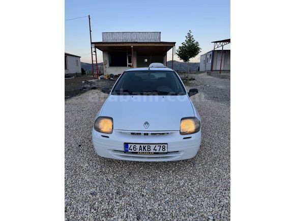 Galeriden Renault Clio 1.4 RNA 2001 Model Gaziantep