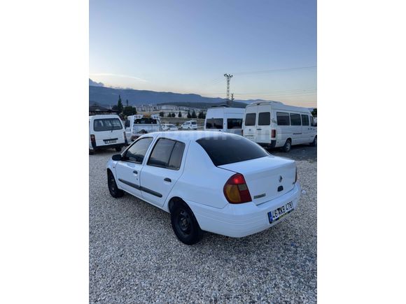 Galeriden Renault Clio 1.4 RNA 2001 Model Gaziantep
