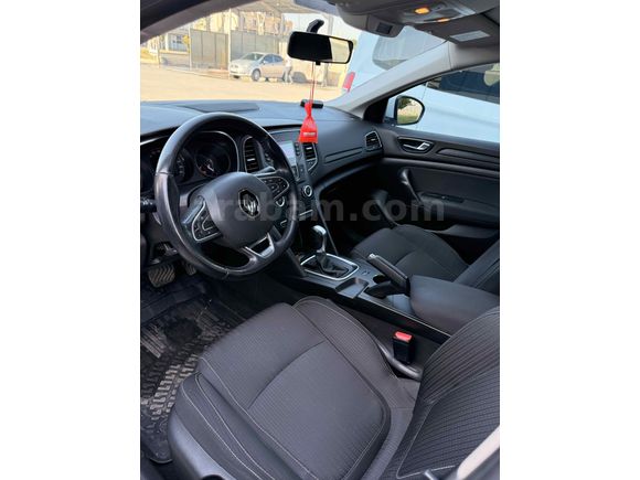 Sahibinden Renault Megane 1.5 Blue DCI Touch 2020 Model 