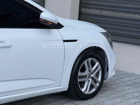 2018 MODEL MEGANE 4 OTOMATİK 1.5DCİ TESLA EKRAN
