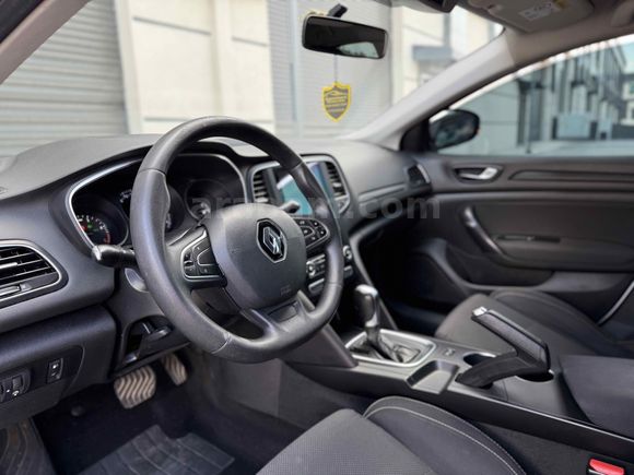 2018 MODEL MEGANE 4 OTOMATİK 1.5DCİ TESLA EKRAN