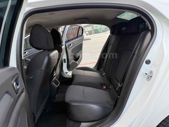 2018 MODEL MEGANE 4 OTOMATİK 1.5DCİ TESLA EKRAN