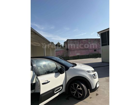Sahibinden Citroen C3 1.2 PureTech Shine 2023 Model 