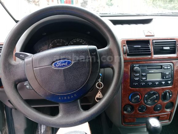 Orjinal garaj arabası 2004 model 14 sene tek elden kullanılmış bi arac