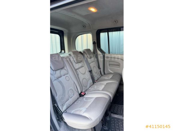 CNR OTOMOTİVDEN HATASIZ BOYASIZ DEGİŞENSİZ TEMİZ AİLE ARACI