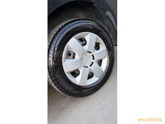 CNR OTOMOTİVDEN HATASIZ BOYASIZ DEGİŞENSİZ TEMİZ AİLE ARACI