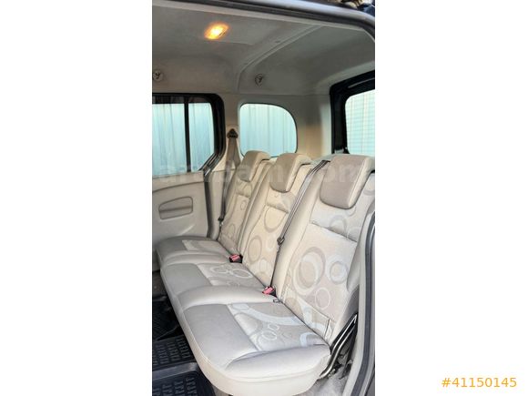 CNR OTOMOTİVDEN HATASIZ BOYASIZ DEGİŞENSİZ TEMİZ AİLE ARACI