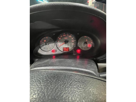 Sahibinden Renault Clio 1.4 enjeksiyon 2005 Model