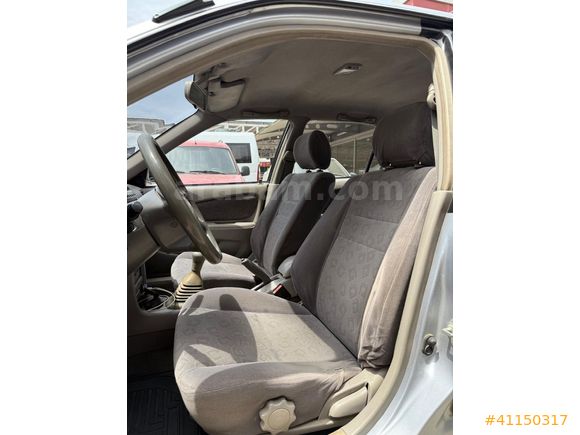2001 TOYATA COROLLA 1,6 SOL SPECAİL LPG TAM BAKIMLI AİLE ARACI