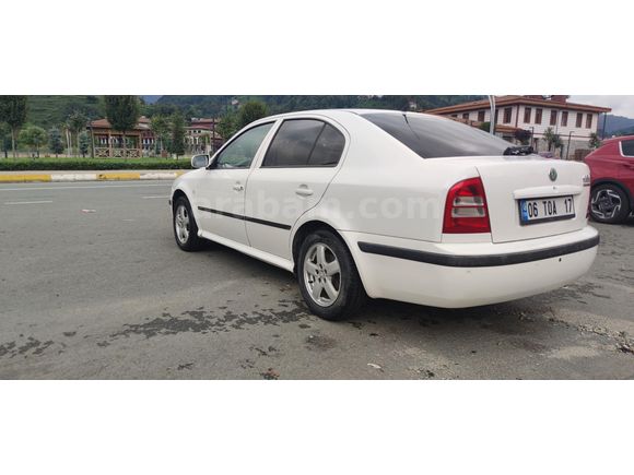 Skoda Octavia 1.6 motor 2003 Model ŞANZIMANI ARIZALI