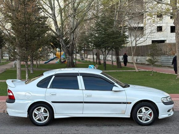 EMSALSİZ KURUŞ MASRAFSIZ 1997 Opel Vectra 2.0 CD 1997 Model