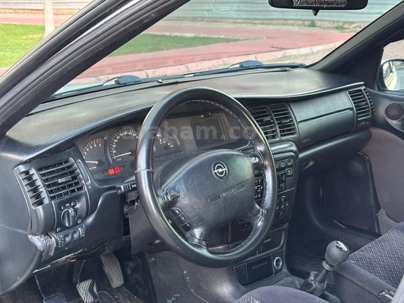 EMSALSİZ KURUŞ MASRAFSIZ 1997 Opel Vectra 2.0 CD 1997 Model