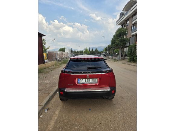 Sahibinden Peugeot 2008 1.2 PureTech Active 2022 Model  90.000 km Kırmızı