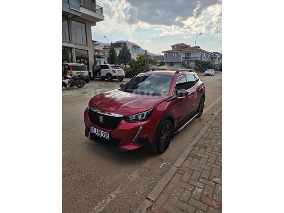 Sahibinden Peugeot 2008 1.2 PureTech Active 2022 Model  90.000 km Kırmızı