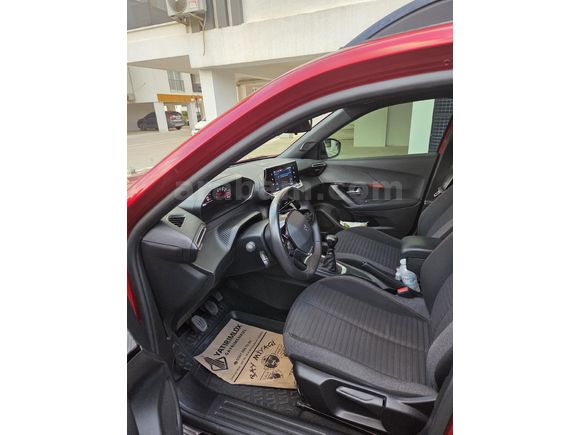 Sahibinden Peugeot 2008 1.2 PureTech Active 2022 Model  90.000 km Kırmızı