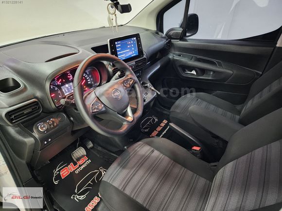 ///BOYASIZ TRAMERSİZ DEĞİŞENSİZ CAM TAVANLI OTOMATİK..