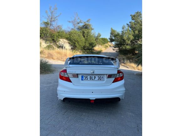 Sahibinden Honda Civic 1.6i VTEC Dream 2012 Model